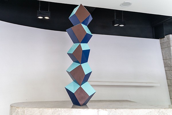 Stainless Steel Geometric Stacked Cube Sculpture For Interior Decoration